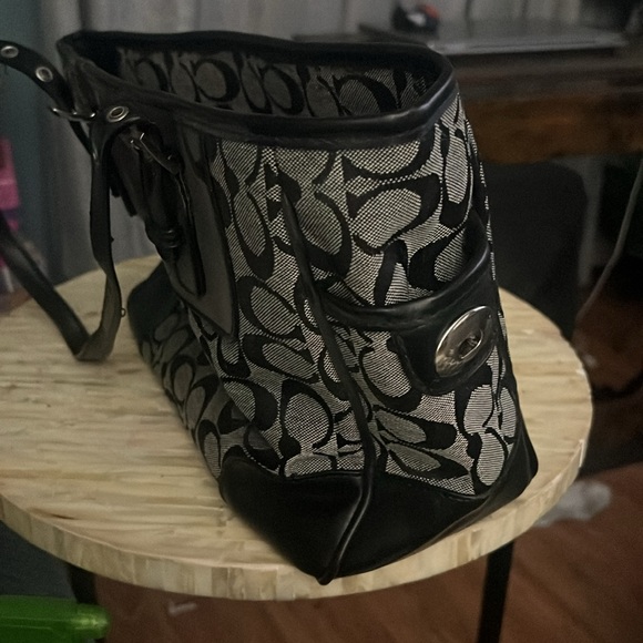 Coach small tote with wallet - Picture 4 of 5